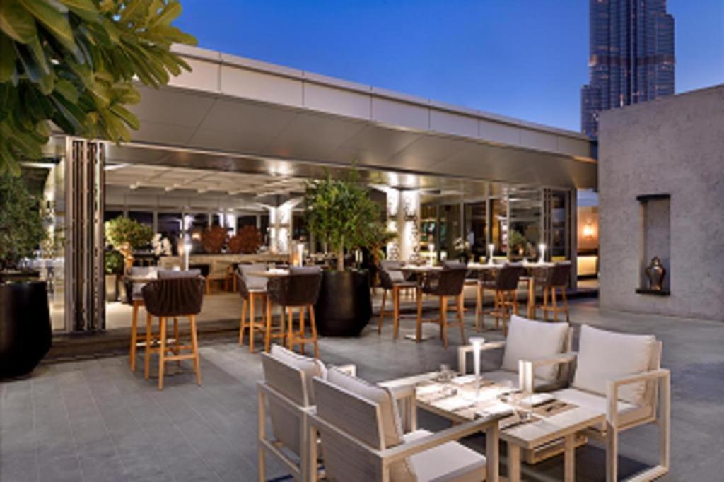 Westminster Dubai Mall Exterior foto The Bar